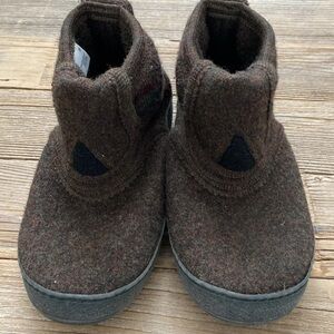 Wesenjak Wool Slippers. Size 38.